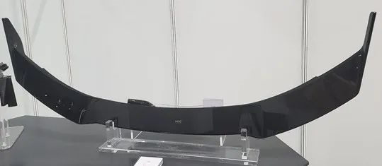 carbon fiber tail